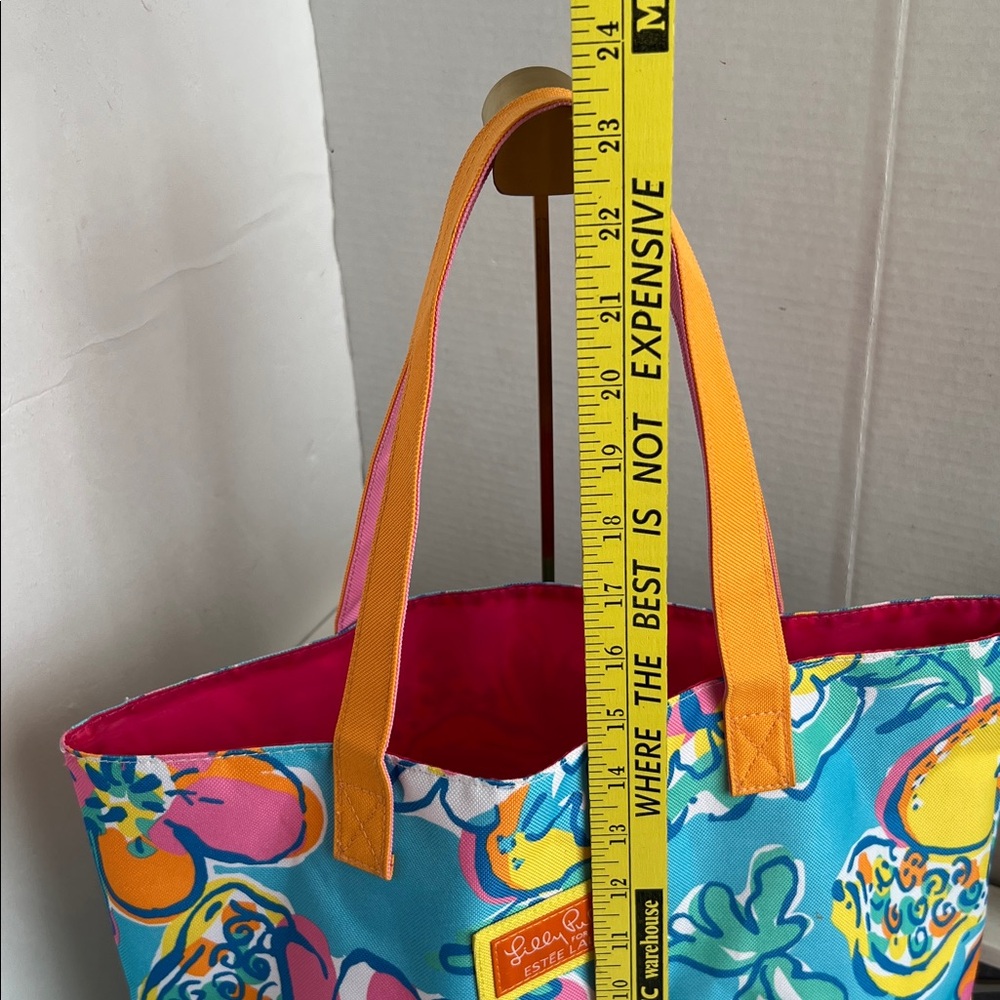 Set Lilly Pulitzer NWOT Blue and Pink Floral set Tote and cosmetic bag - Picture 7 of 10